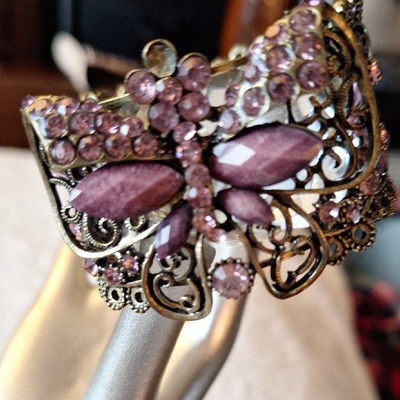 Source Unknown Jewelry - Elegant Purple Butterfly Vintage Braclet